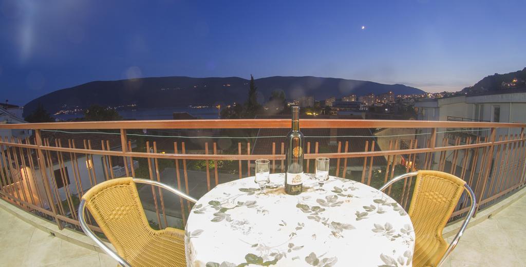 Apartments Gugolj M&M Herceg Novi Exterior foto